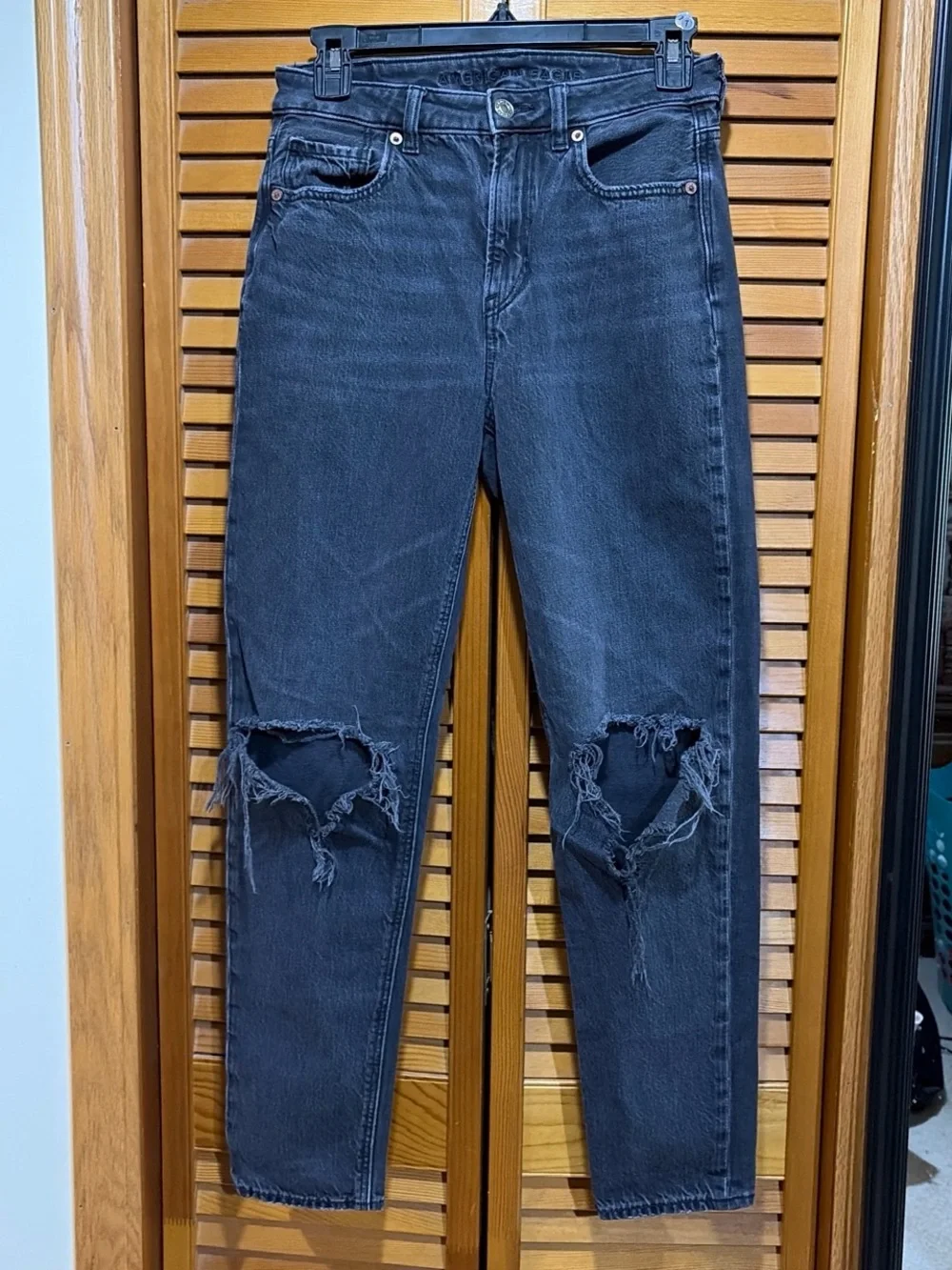 American Eagle Outfitters Mom Jeans Size 2 Washed Black